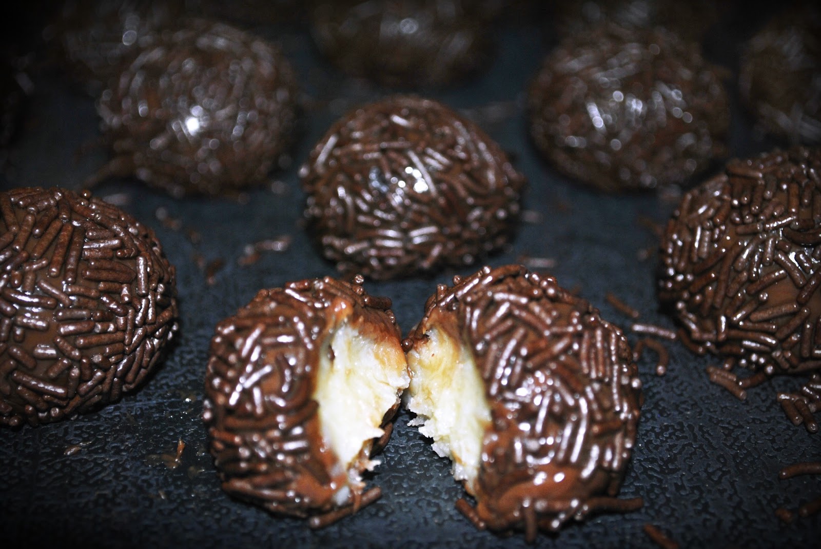 Brigadeiro Recheado de Beijinho