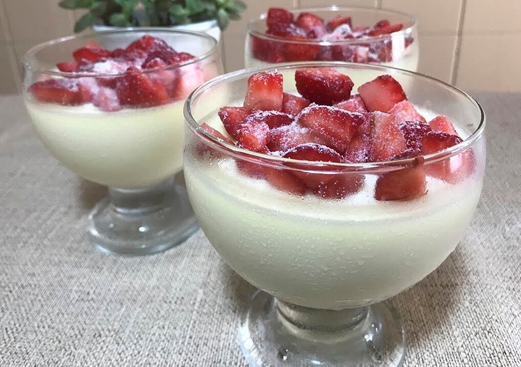 Mousse de Leite Ninho e Morango